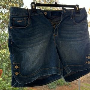 Nine West jeans shorts size 14